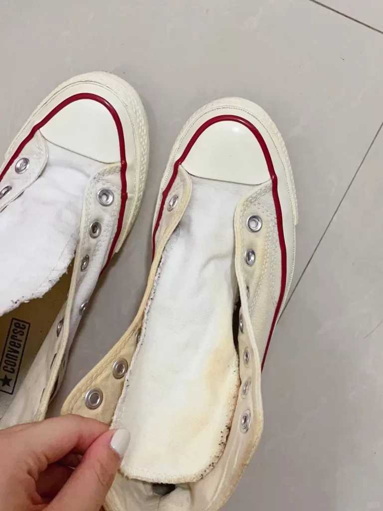 Why do canvas shoes turn yellow