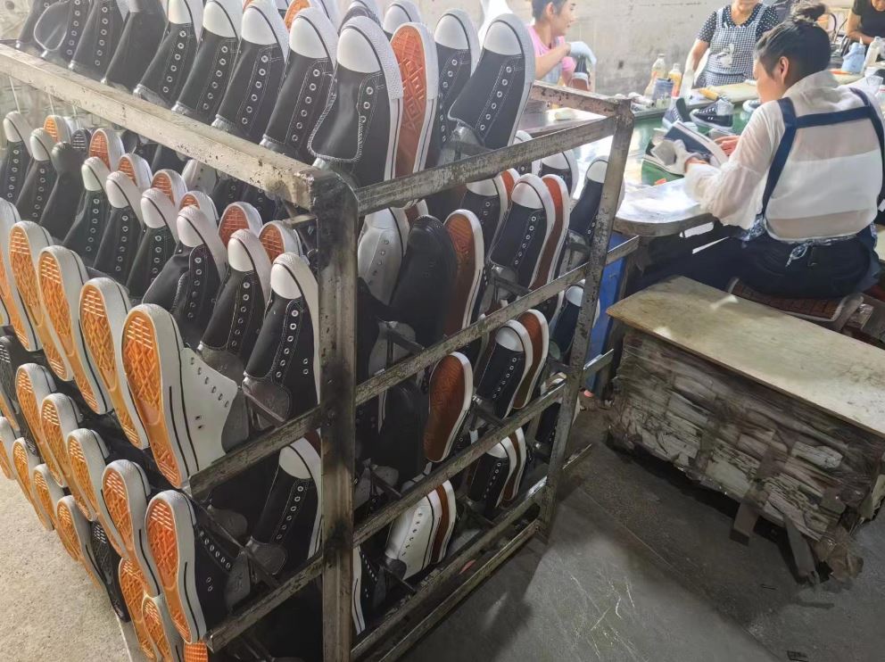 workshop of Fashion slip-on canvas shoes