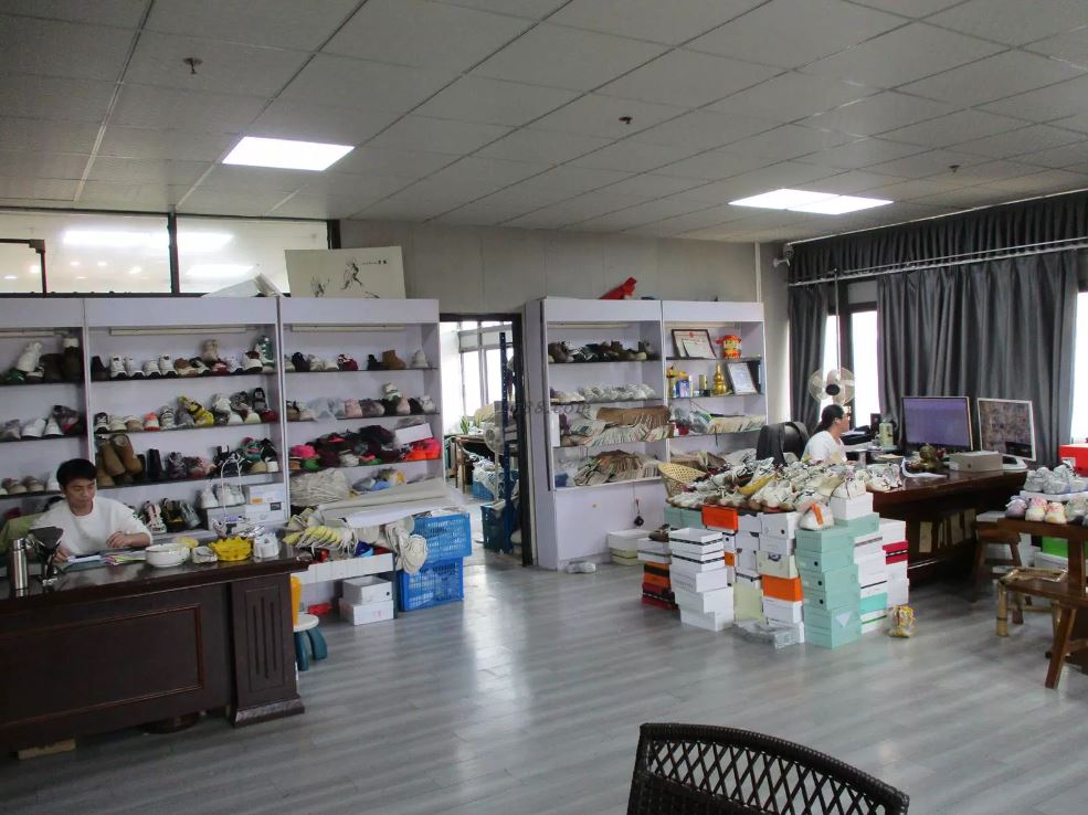 original supplier of quality canvas shoes