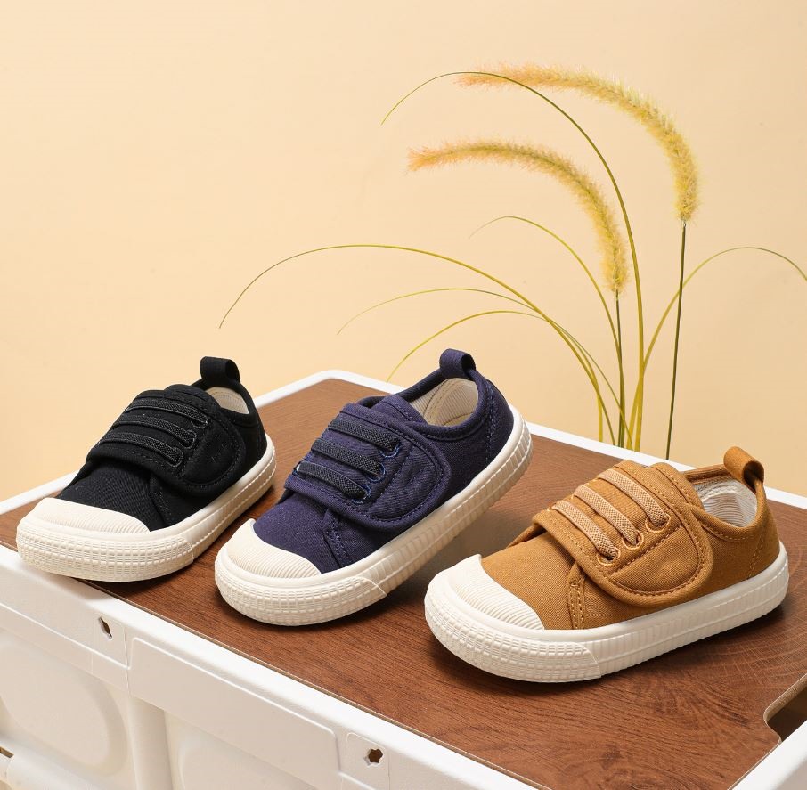 features of kids casual shoes