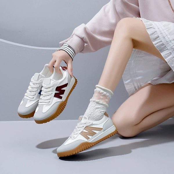 Fashionable casual lace-up shoes manufacturer