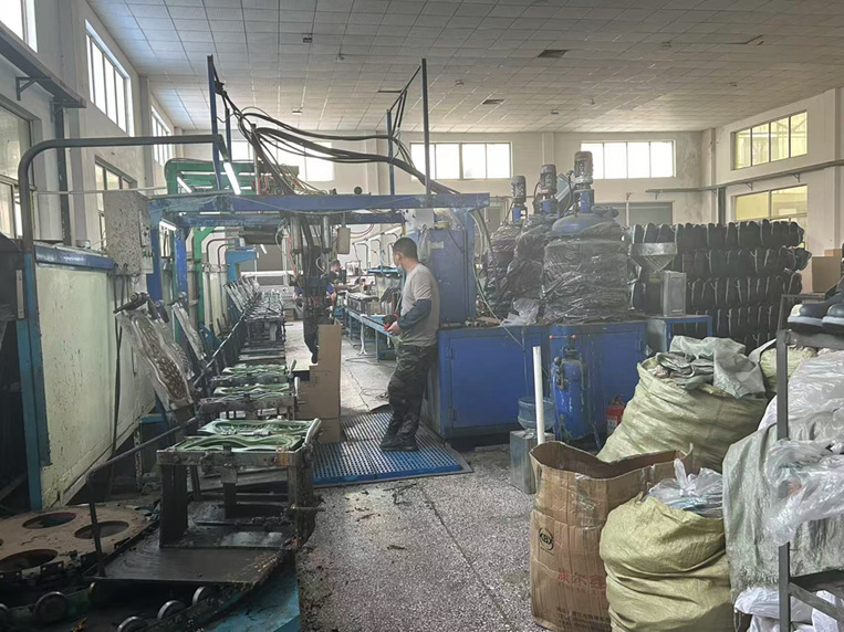 factory of Boy school shoes