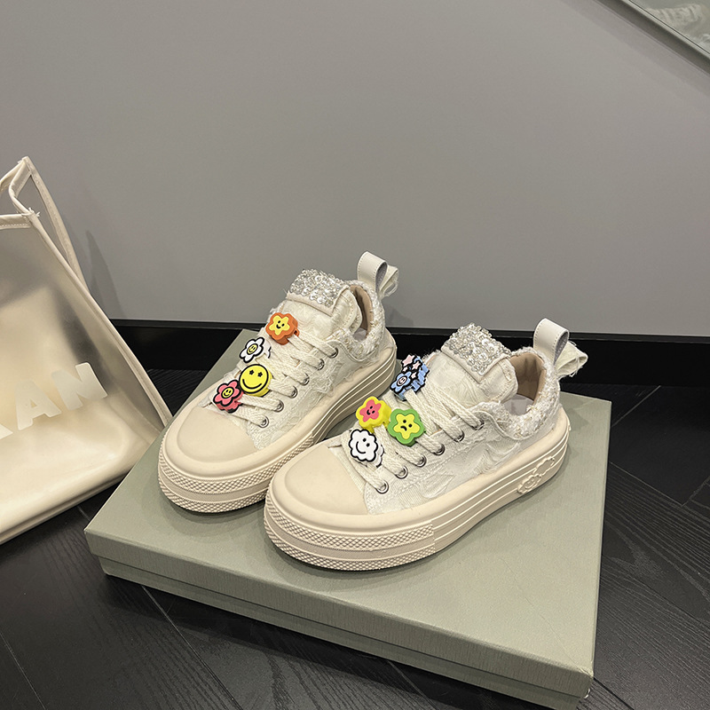 Best white canvas sneakers supplier