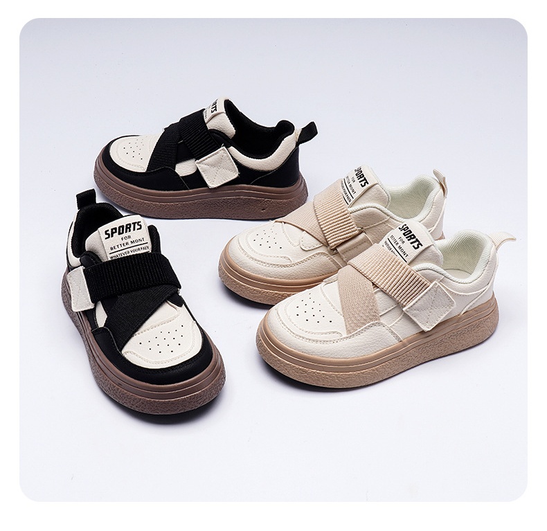 Girls sneakers