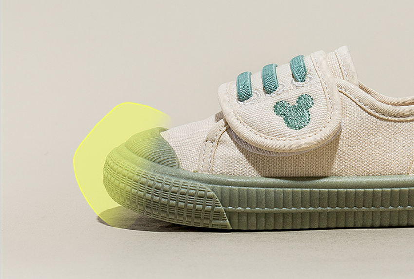 Boys school trainers supplier